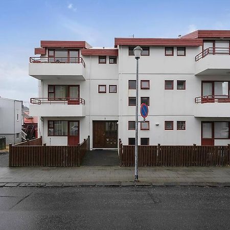 Апартаменти Cheerful 3Br Down Town Newly Renovated Рейк'явік Екстер'єр фото