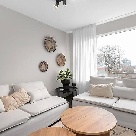 Апартаменти Cheerful 3Br Down Town Newly Renovated Рейк'явік Екстер'єр фото