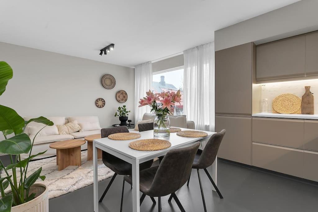 Апартаменти Cheerful 3Br Down Town Newly Renovated Рейк'явік Екстер'єр фото