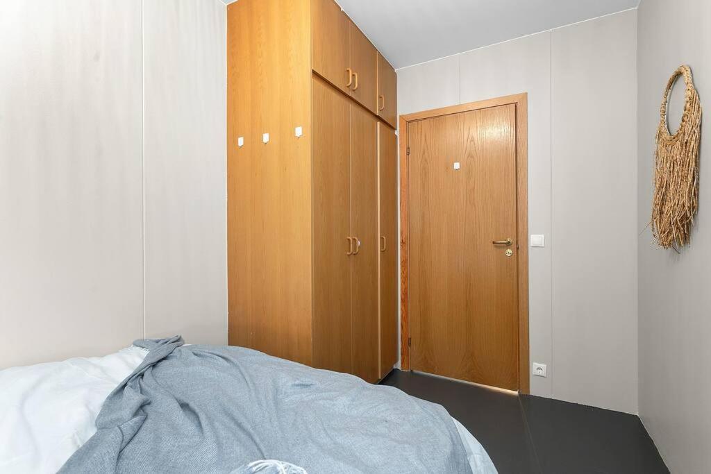 Апартаменти Cheerful 3Br Down Town Newly Renovated Рейк'явік Екстер'єр фото