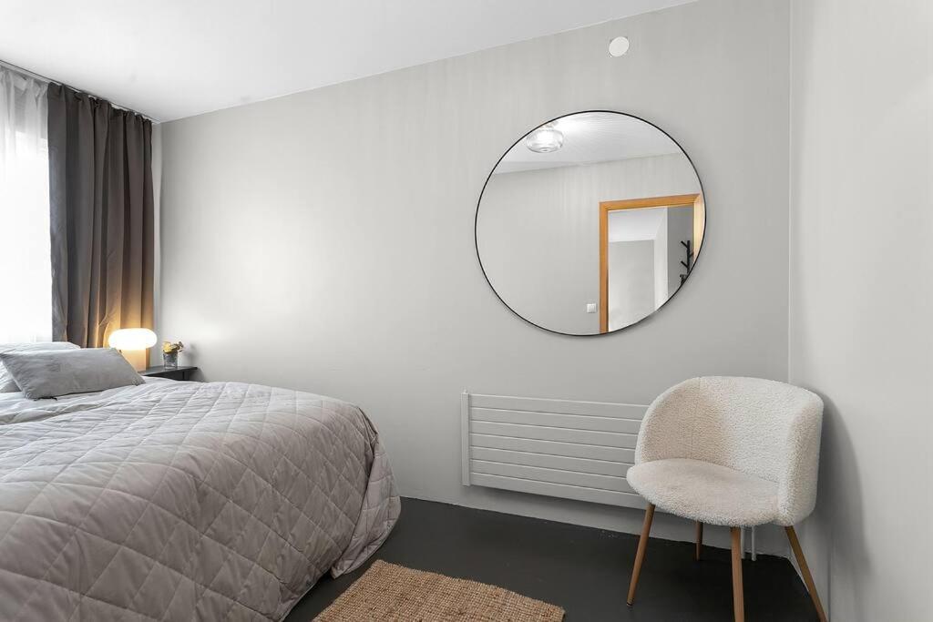 Апартаменти Cheerful 3Br Down Town Newly Renovated Рейк'явік Екстер'єр фото
