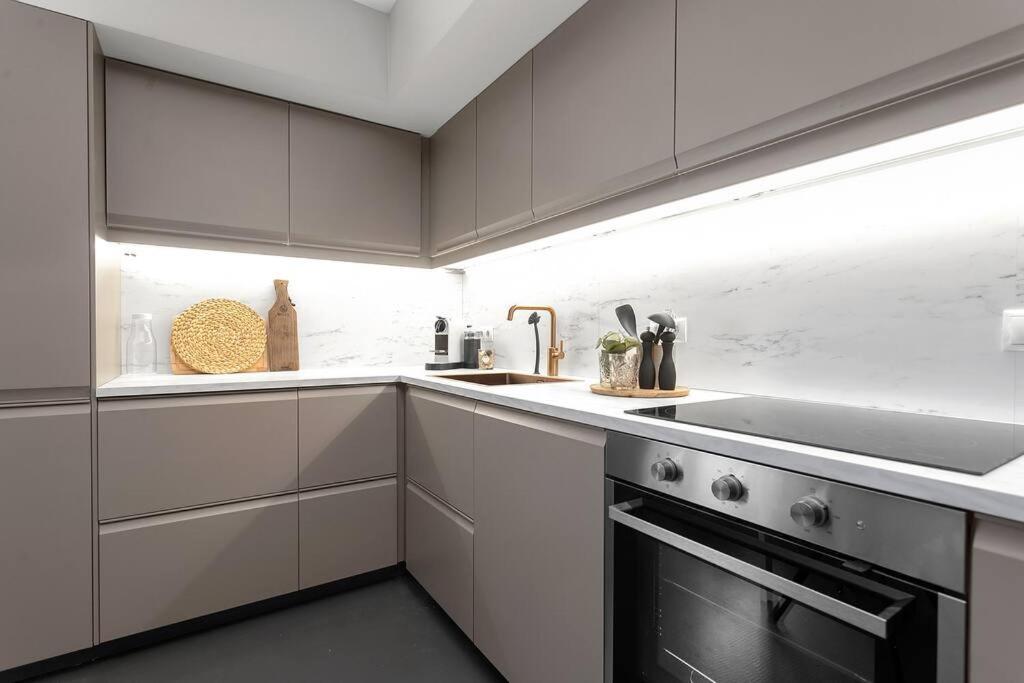 Апартаменти Cheerful 3Br Down Town Newly Renovated Рейк'явік Екстер'єр фото